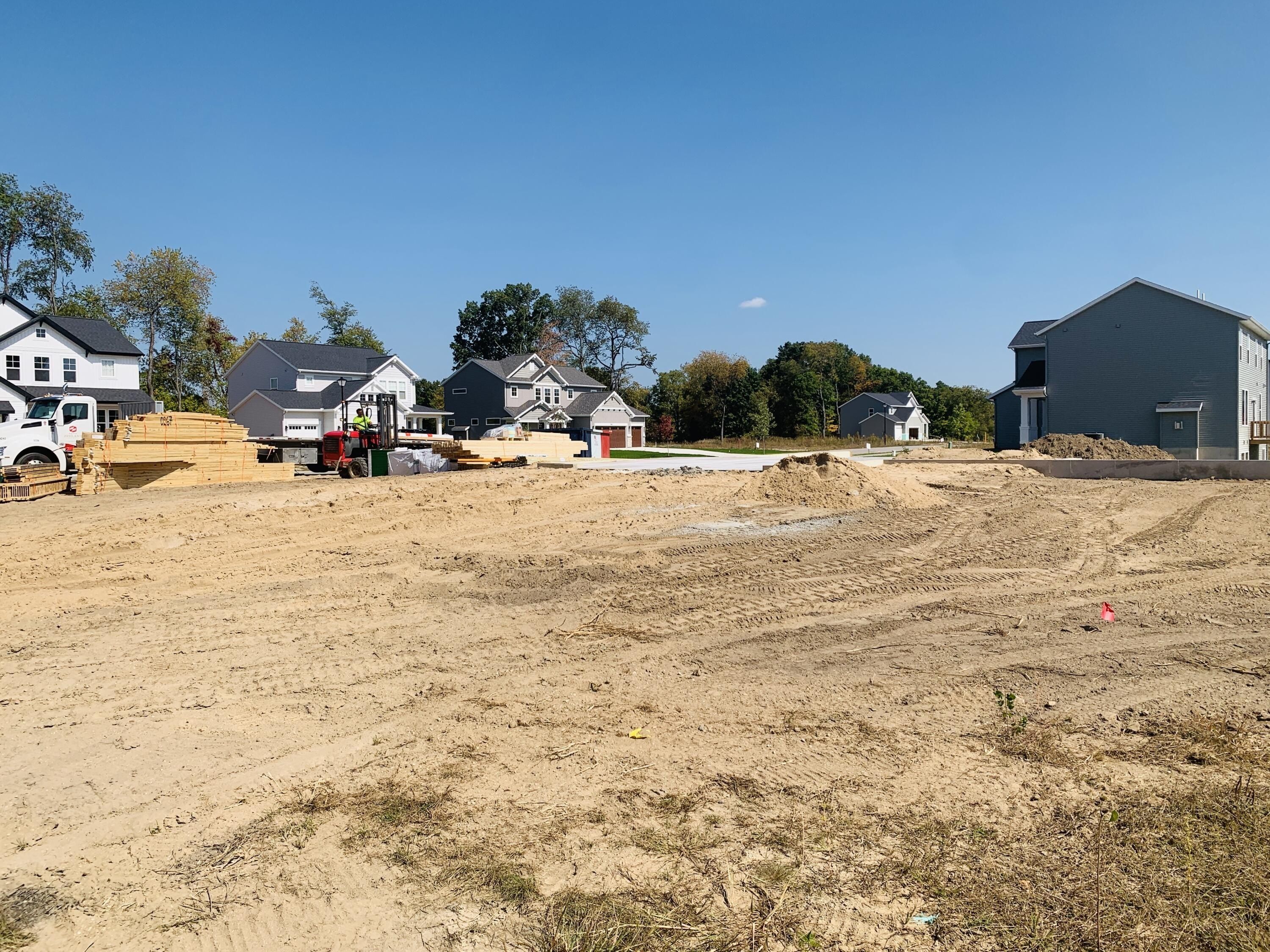 7120 Pinehurst Drive Ne. Rockford, MI 49341