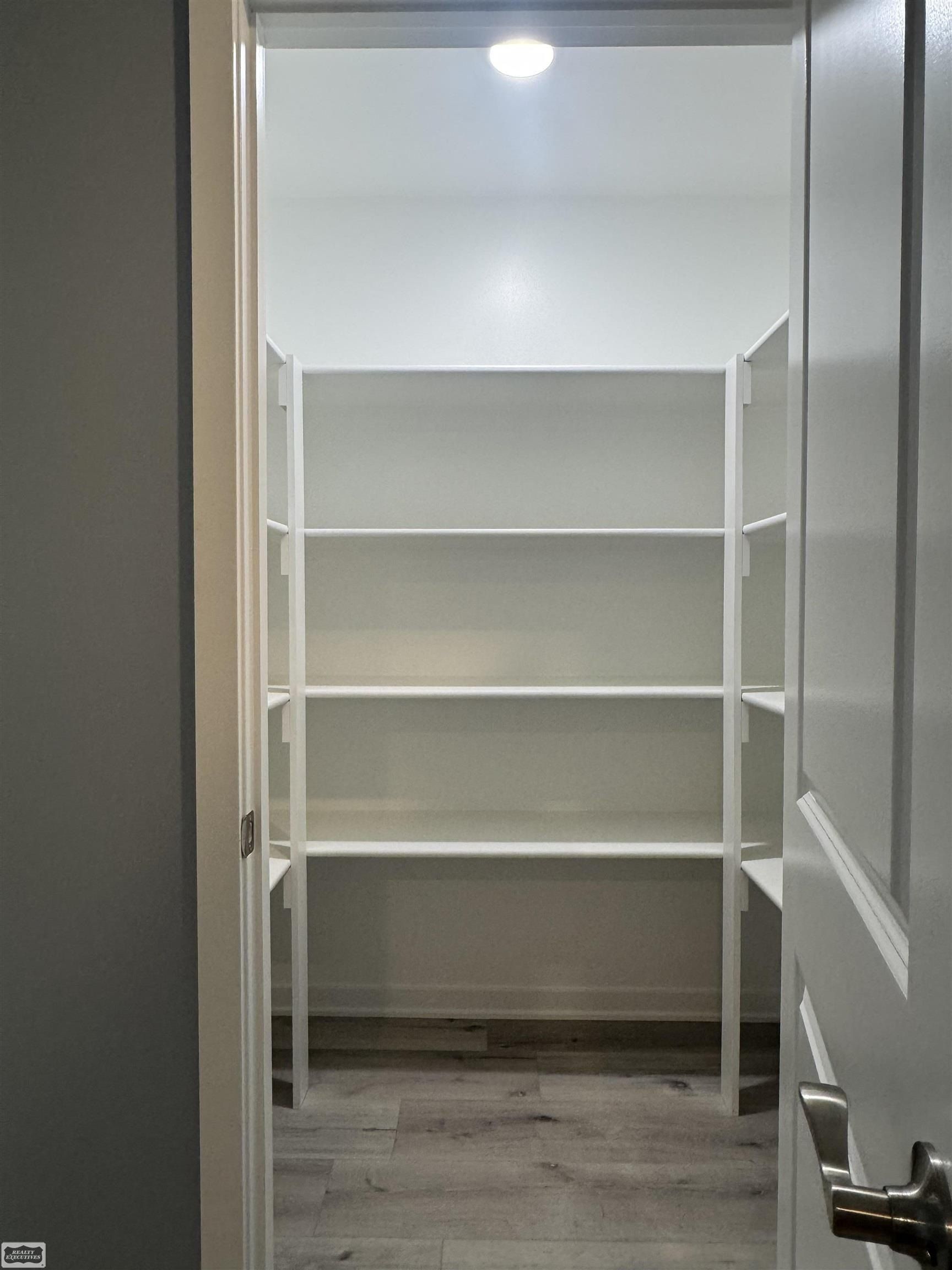 3363 Carrigan. Fort Gratiot, MI 48059