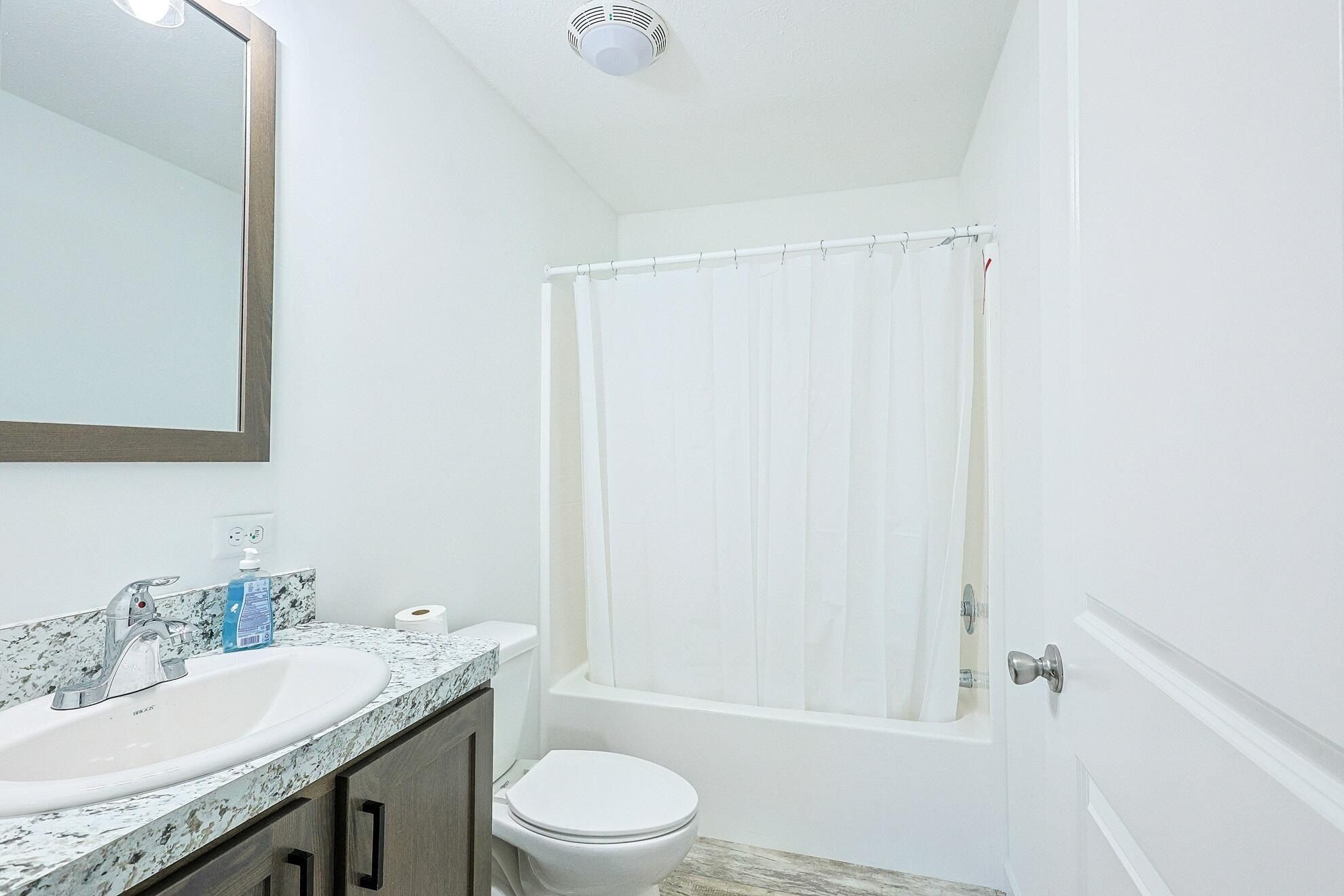 1949 Summerset Drive. Muskegon, MI 49442