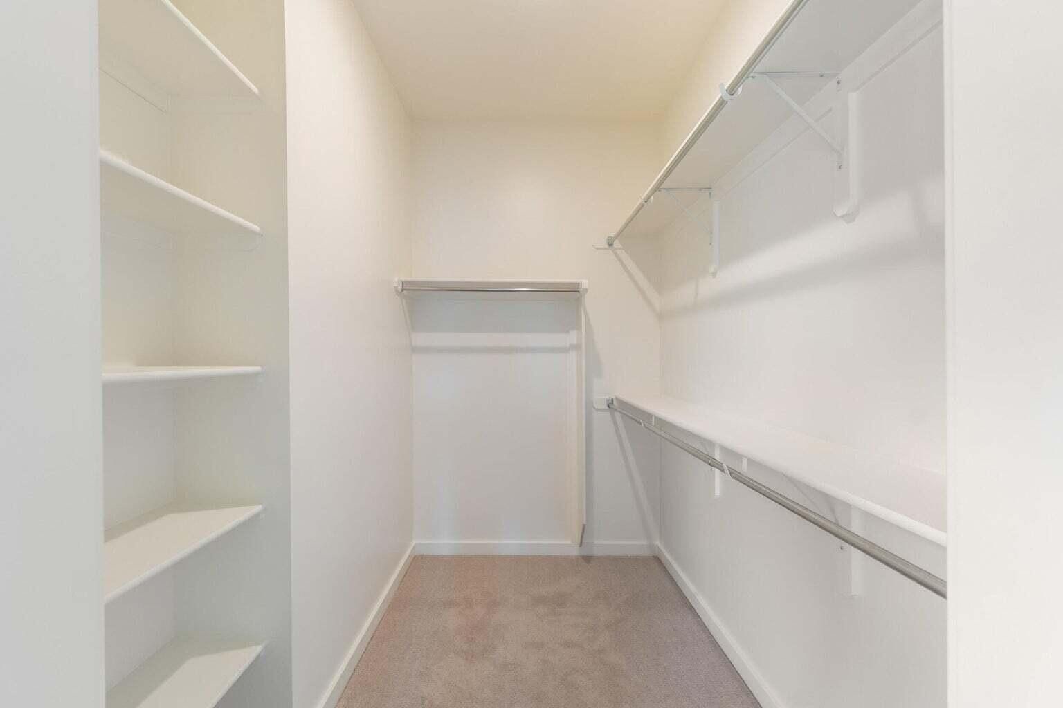 28 Engelhardt Strasse. Jackson, MI 49201