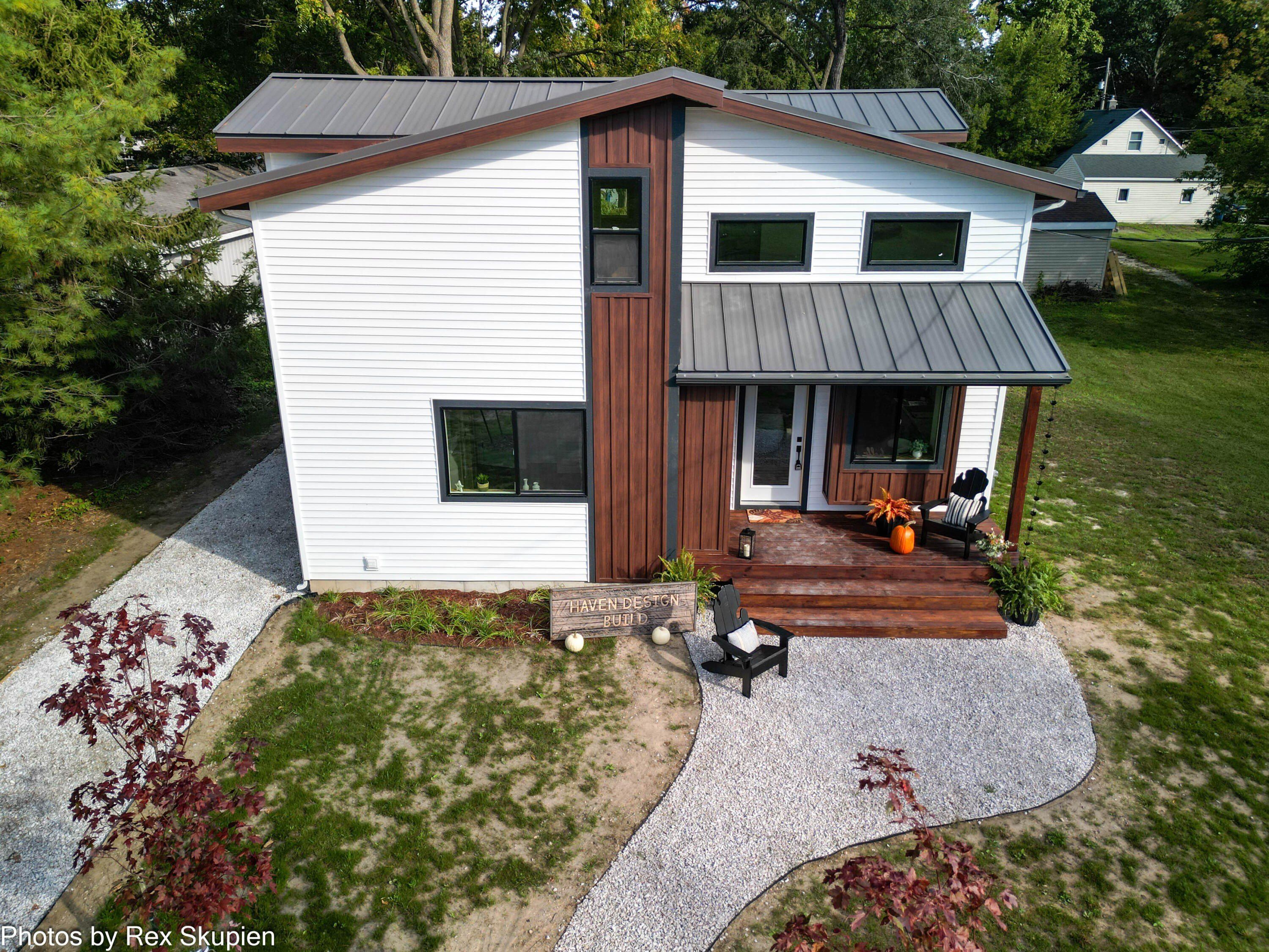 151  153 Clark Street. Grant, MI 49327