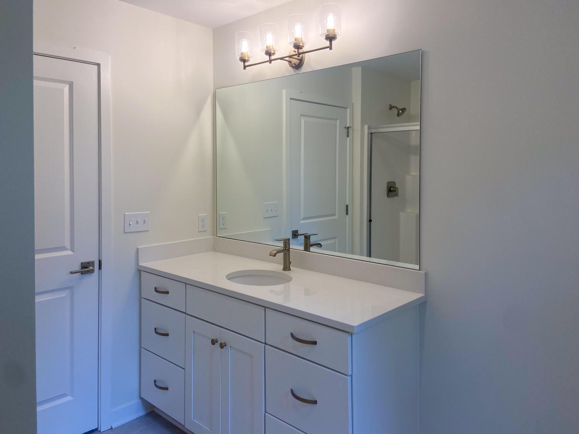 1968 S Shorewood Lane Unit 14. Holland, MI 49423