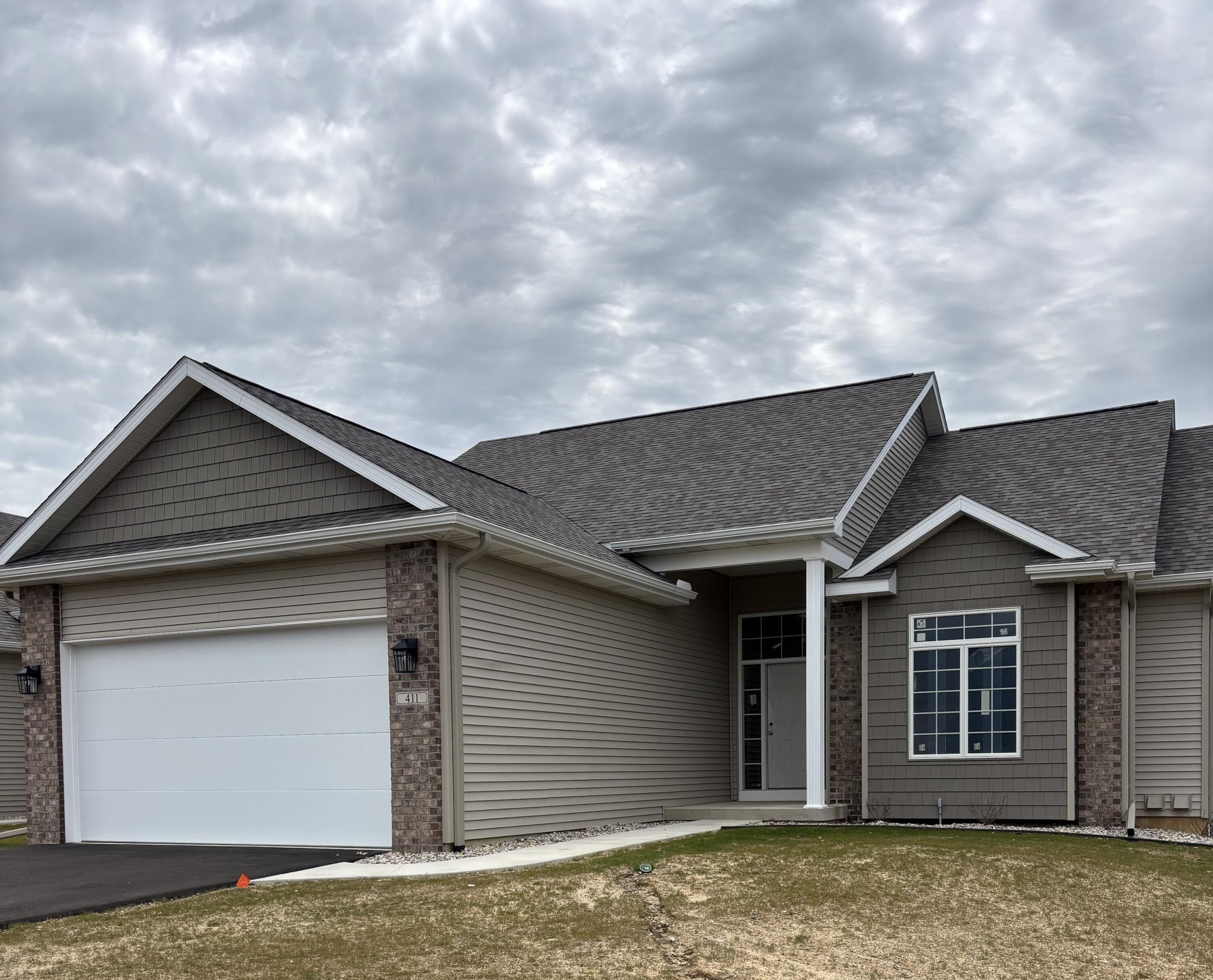 411 Coventry Road. Battle Creek, MI 49015