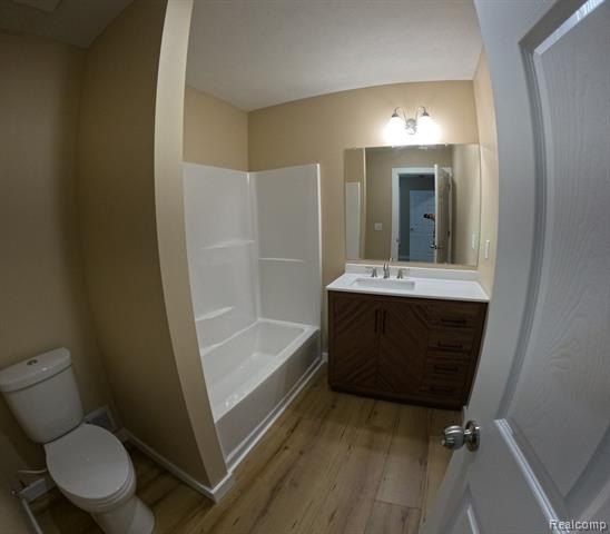 5882 Mullen Ridge Drive. Delton, MI 49046