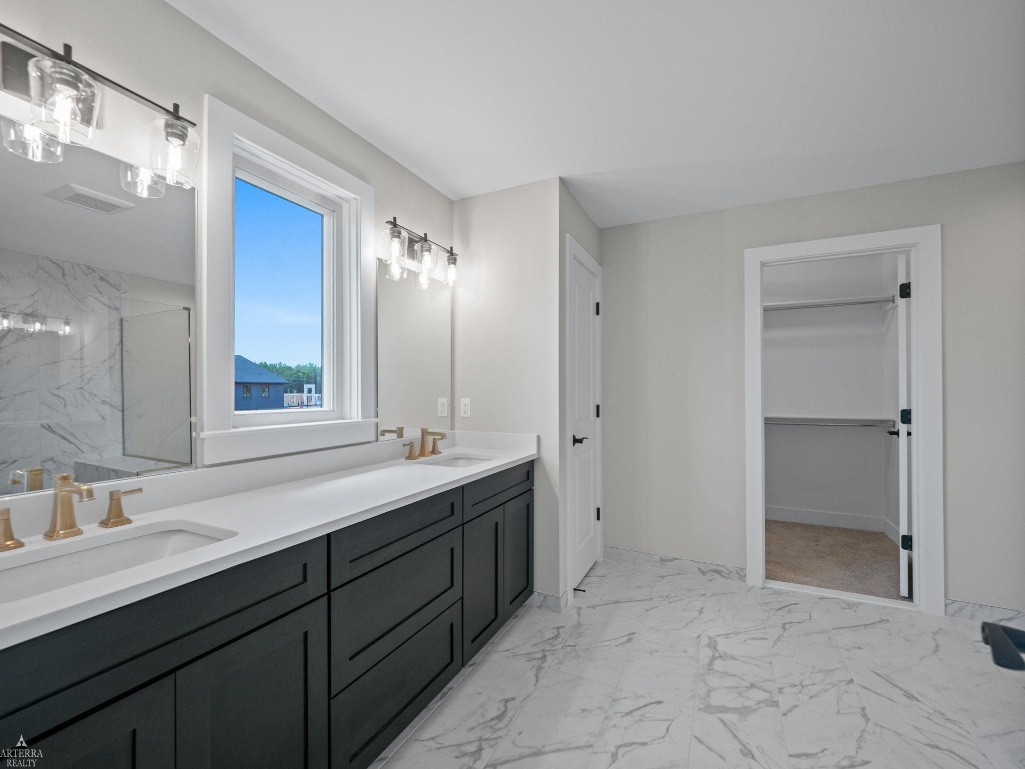 3251 Waldon Ridge Dr. Lake Orion, MI 48359