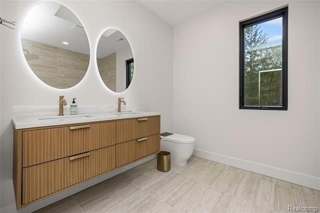 1715 Lone Pine Road. Bloomfield Hills, MI 48302