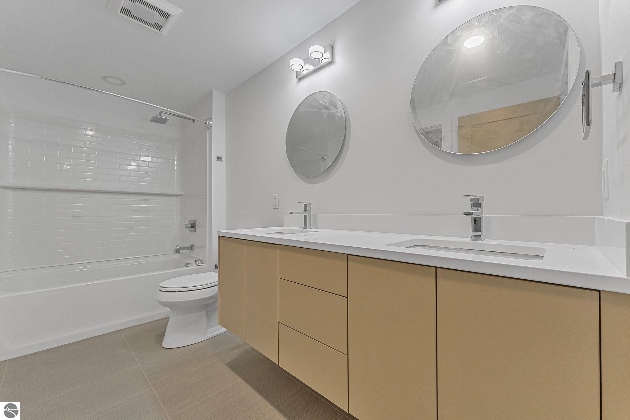 5921 Paradise Ranch. Kingsley, MI 49649