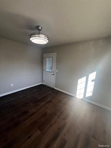 24500 Lambrecht Avenue. Eastpointe, MI 48021