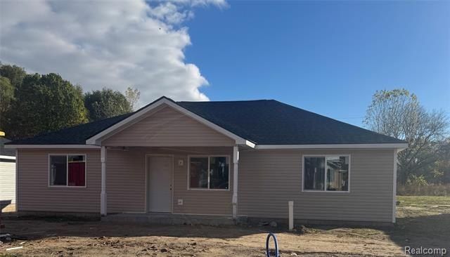 23274 Wellington Avenue. Warren, MI 48089