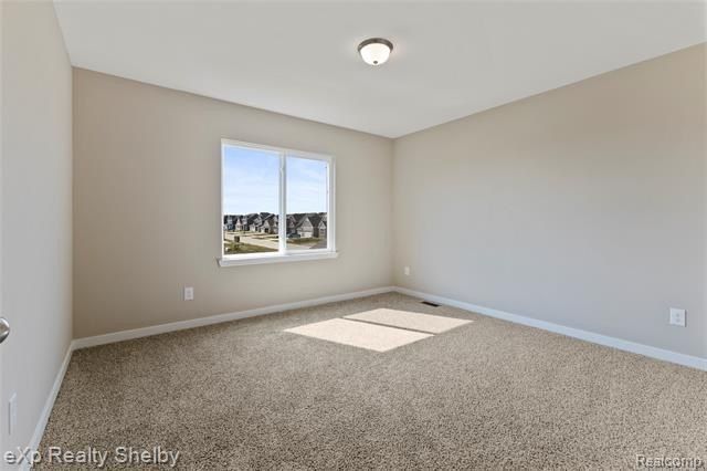 52201 Wellington Valley Drive. Macomb, MI 48042