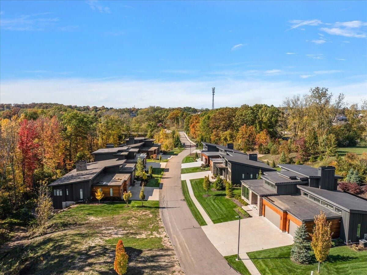 6562 Round Hill Court Se Lot 6. Grand Rapids, MI 49546