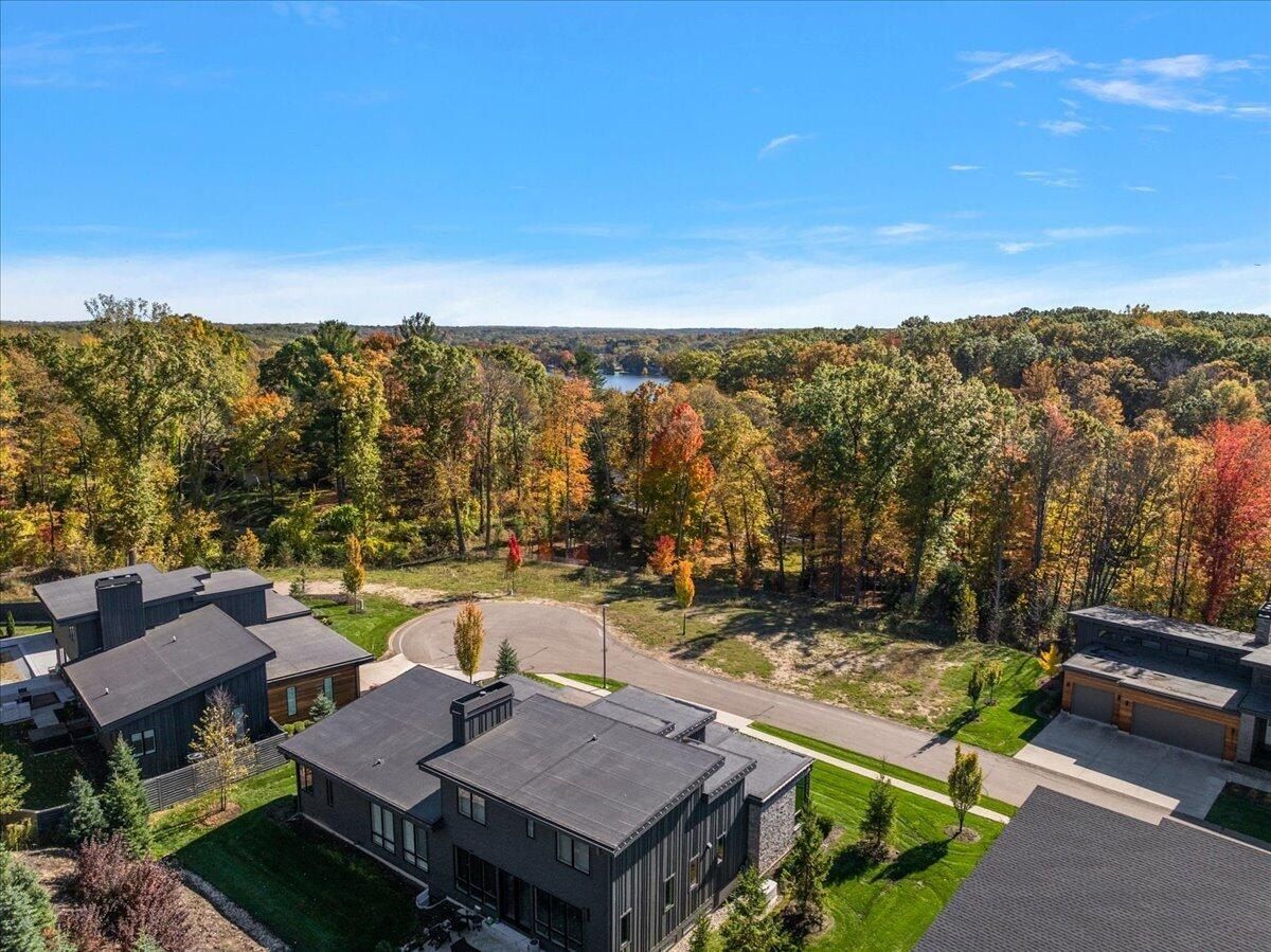 6574 Round Hill Court Se Lot 5. Grand Rapids, MI 49546