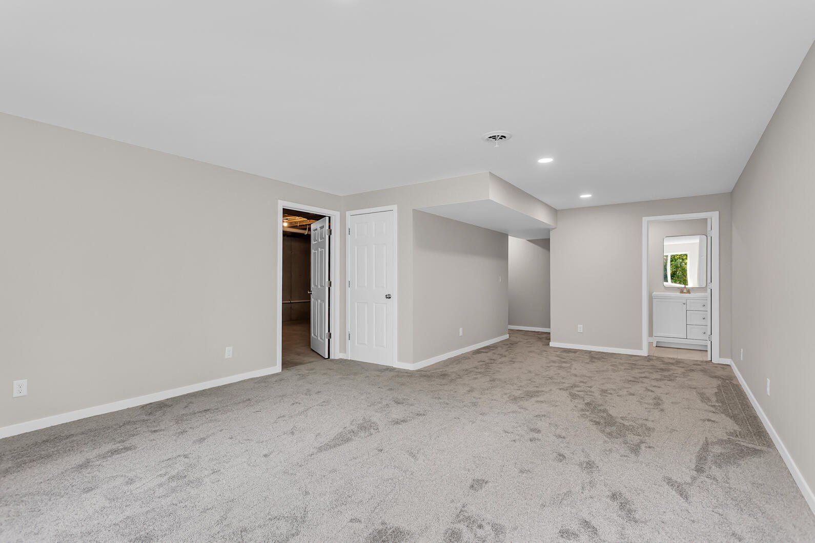 6835 S Price Lake Drive. Jackson, MI 49201