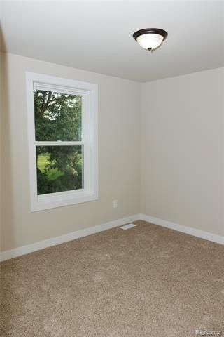 23207 Dale Allen Drive. Clinton Township, MI 48035