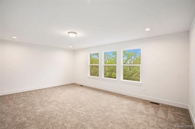 71649 Hidden River Drive. Armada, MI 48005