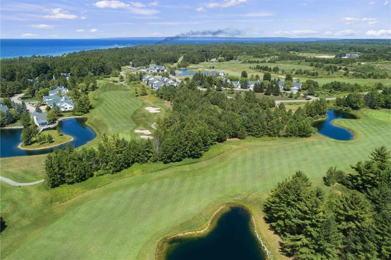 106 Windeberry. Charlevoix, MI 49720