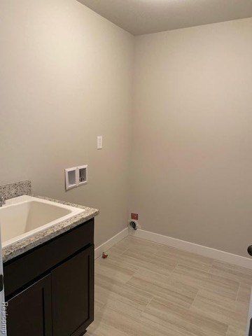 21600 Elmway Drive Drive. Clinton Township, MI 48035