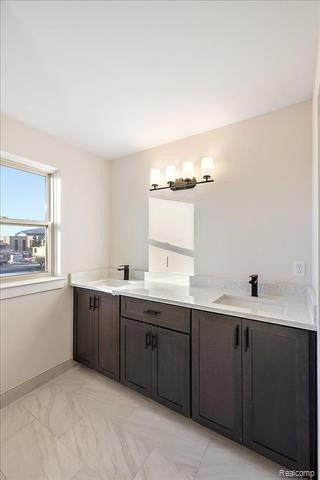 42435 Magnolia Drive. Sterling Heights, MI 48314