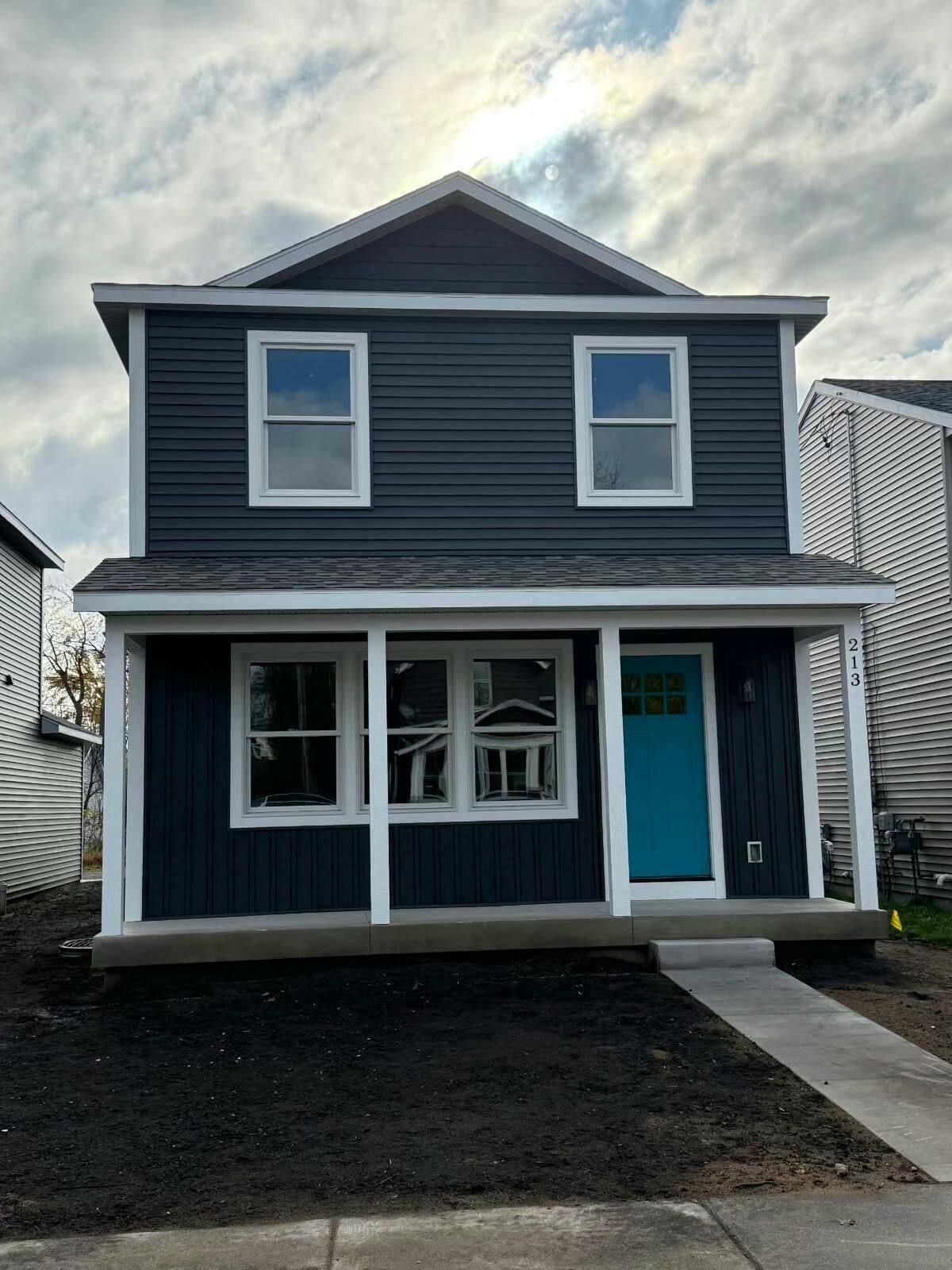 213 Merrill Avenue. Muskegon, MI 49441