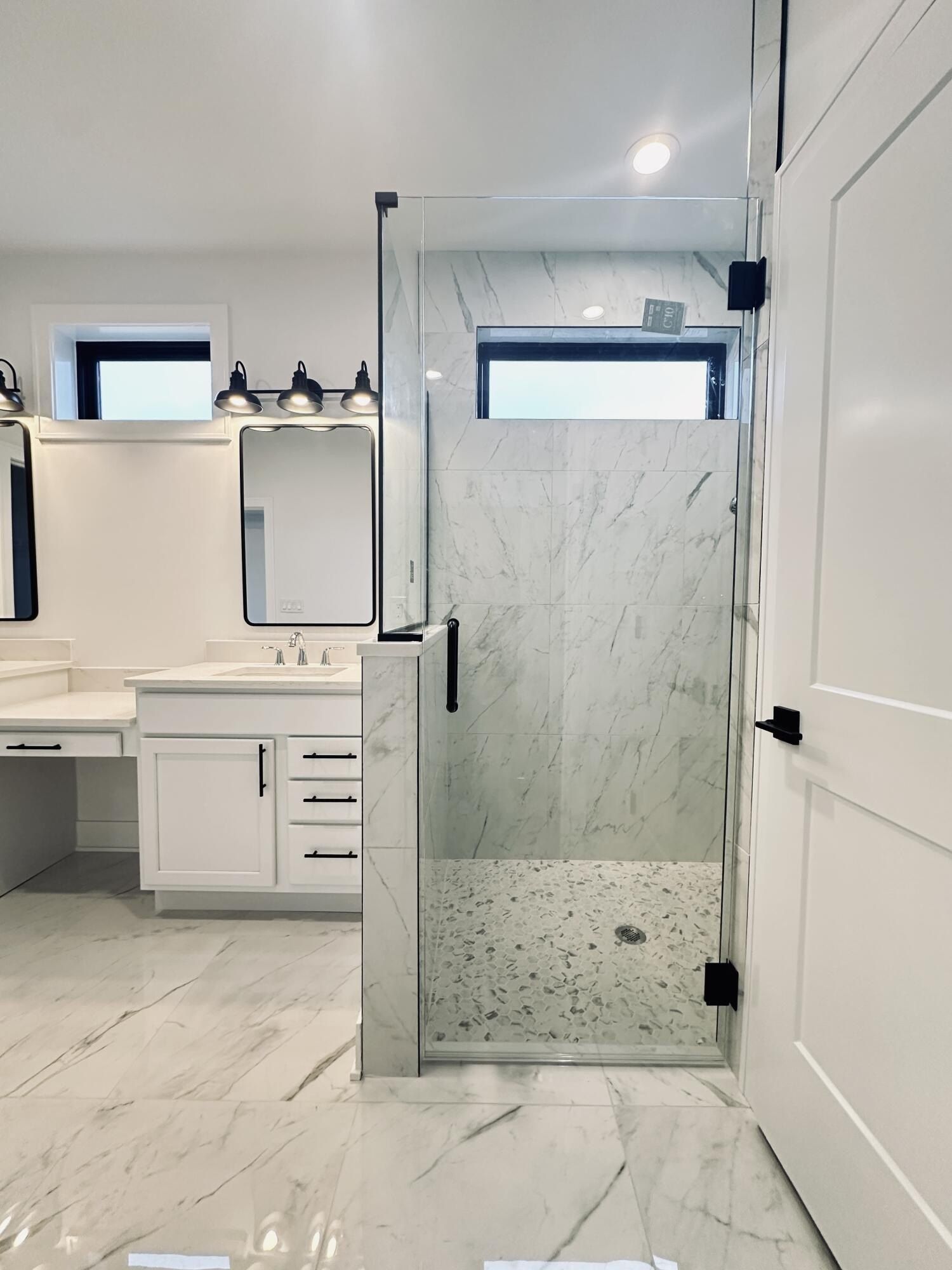 16420 Sleepy Hollow Drive. Fenton, MI 48430