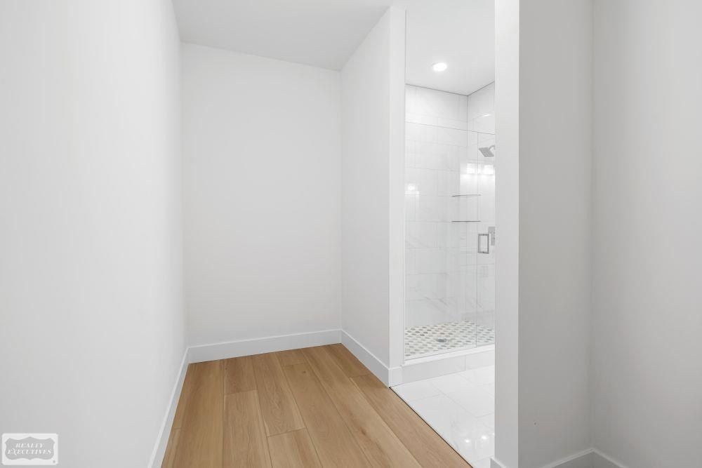 39105 Chart. Harrison Twp, MI 48045