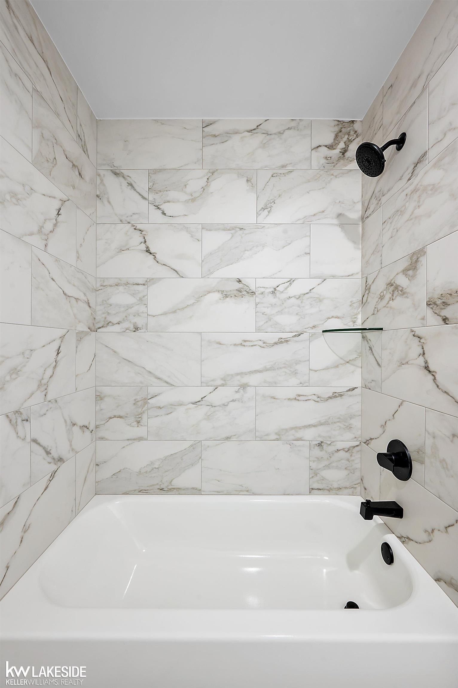 18894 Via Firenze. Macomb, MI 48044