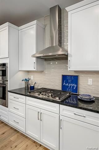 3102 Rose Lane. West Bloomfield, MI 48324