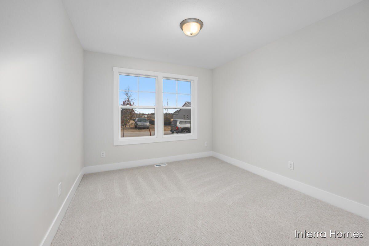 980 Scioto Drive Nw Unit 4. Comstock Park, MI 49321