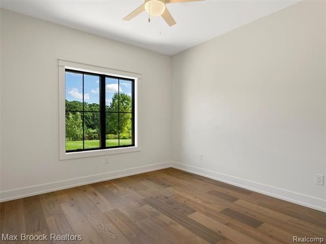 7680 Parshallville Road. Fenton, MI 48430