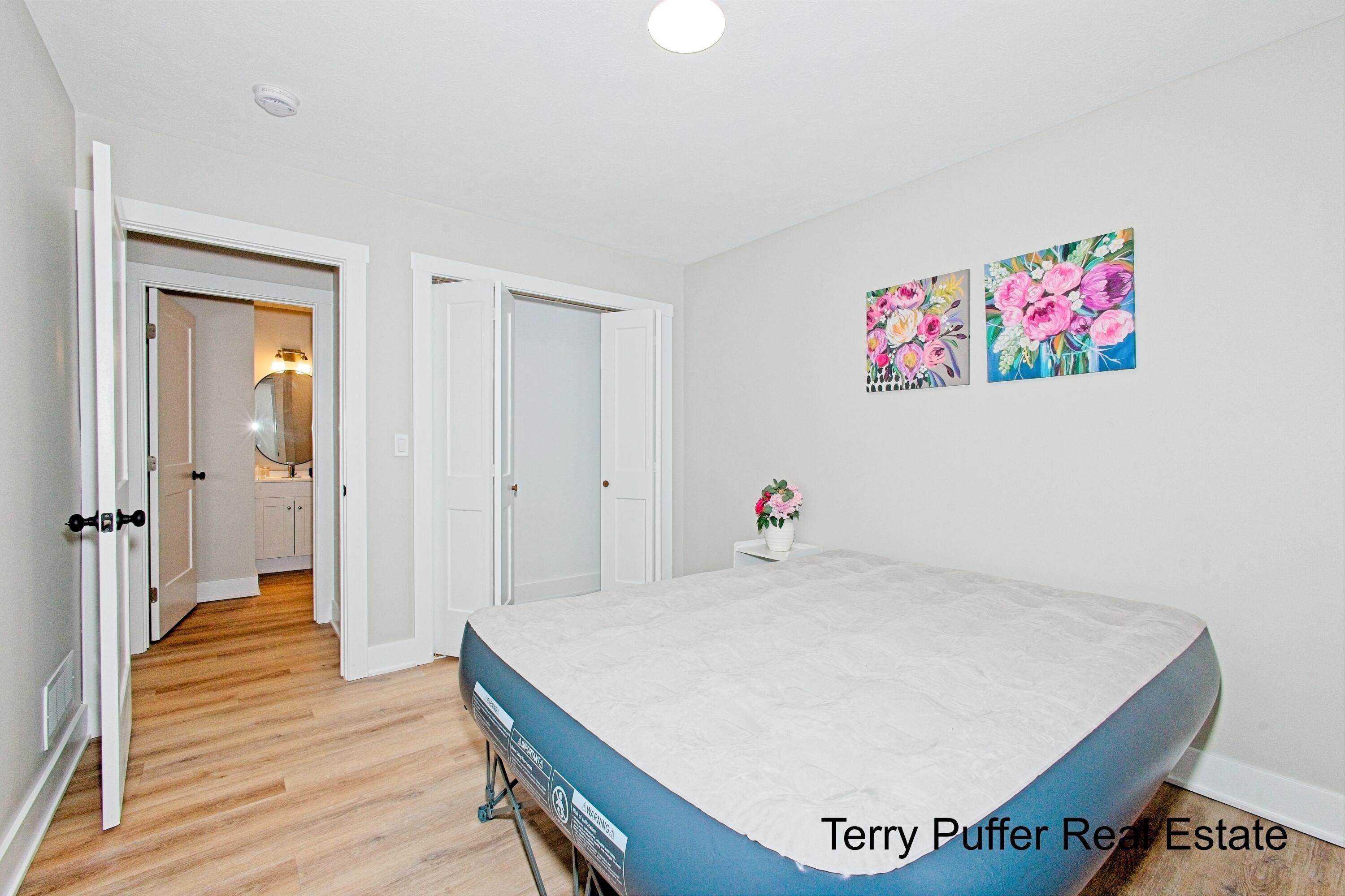 1221 Sanford Street. Muskegon, MI 49441