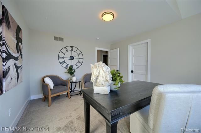 213 Mountain View Lane. Milford, MI 48381