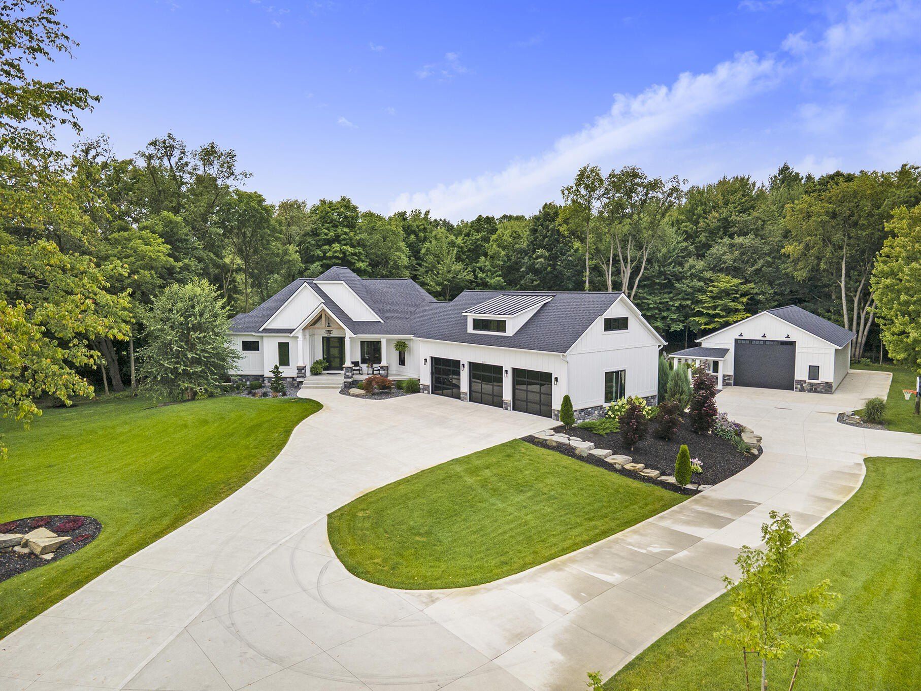 4564 34Th Street. Zeeland, MI 49464