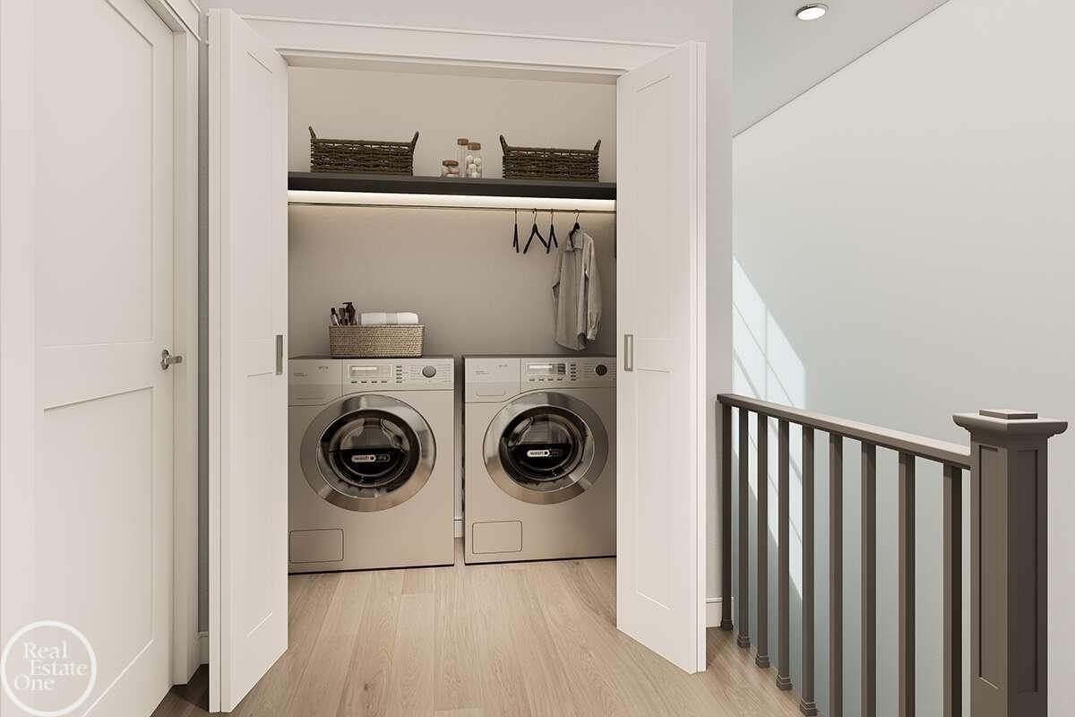 0 Pinewood. Roseville, MI 48066