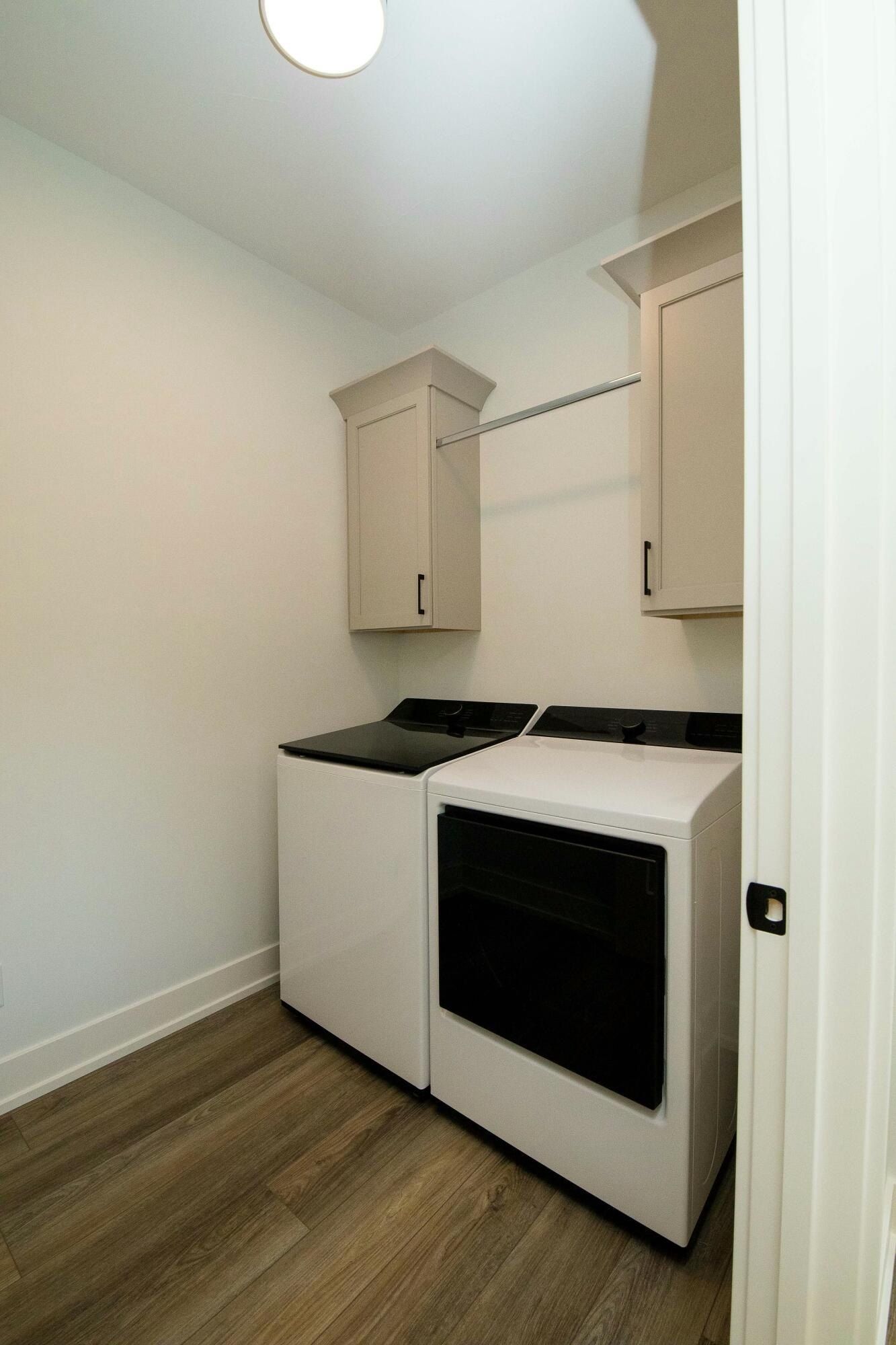 6439 Railbridge Court Se Unit 23. Caledonia, MI 49316