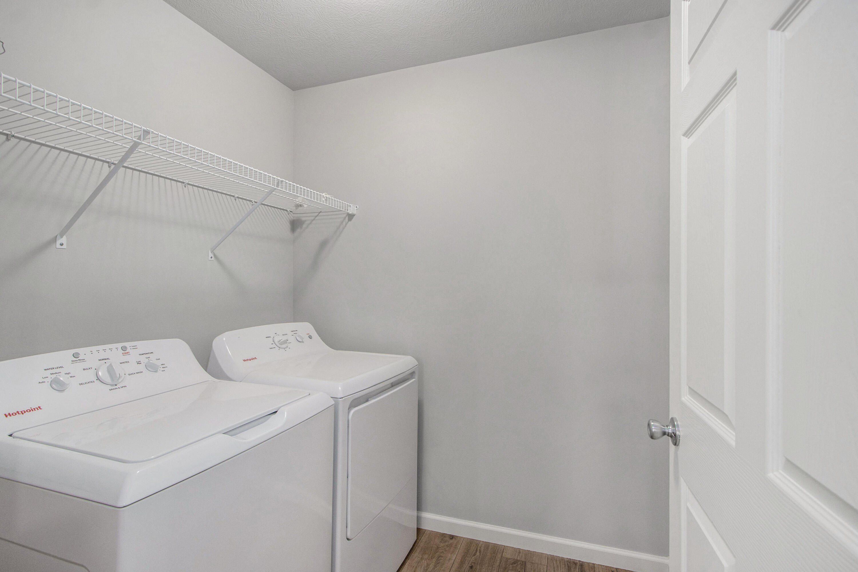 558 Mckinley Court. Three Rivers, MI 49093