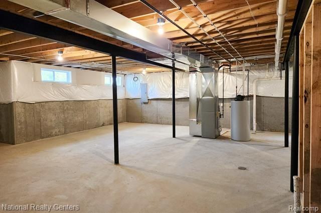 305 Devonshire Drive. Lapeer, MI 48446