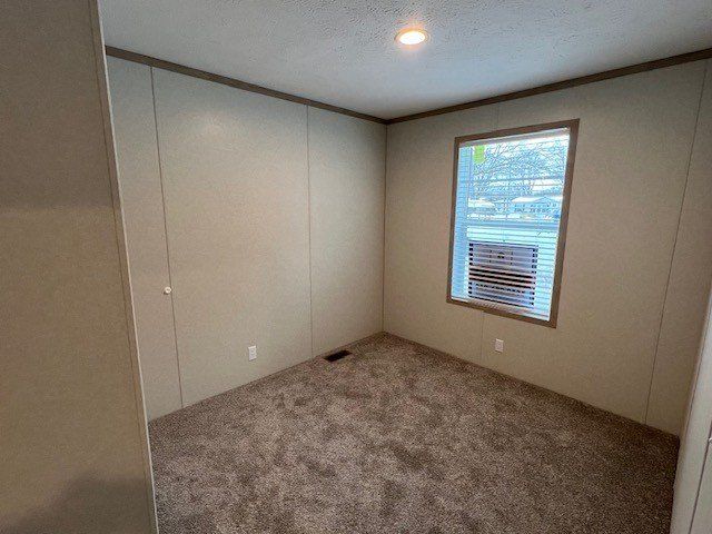 23497 Winifred Avenue. Warren, MI 48091