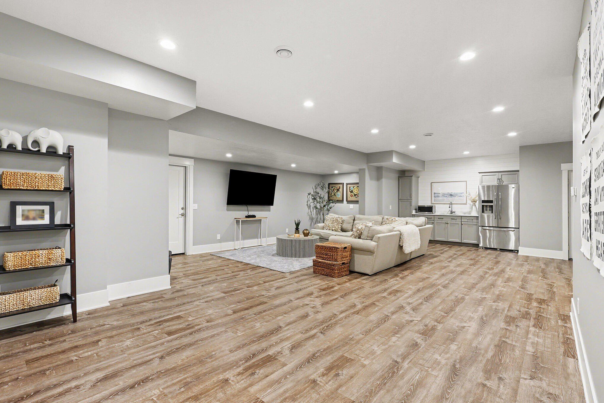 15102 Steves Drive. Grand Haven, MI 49417