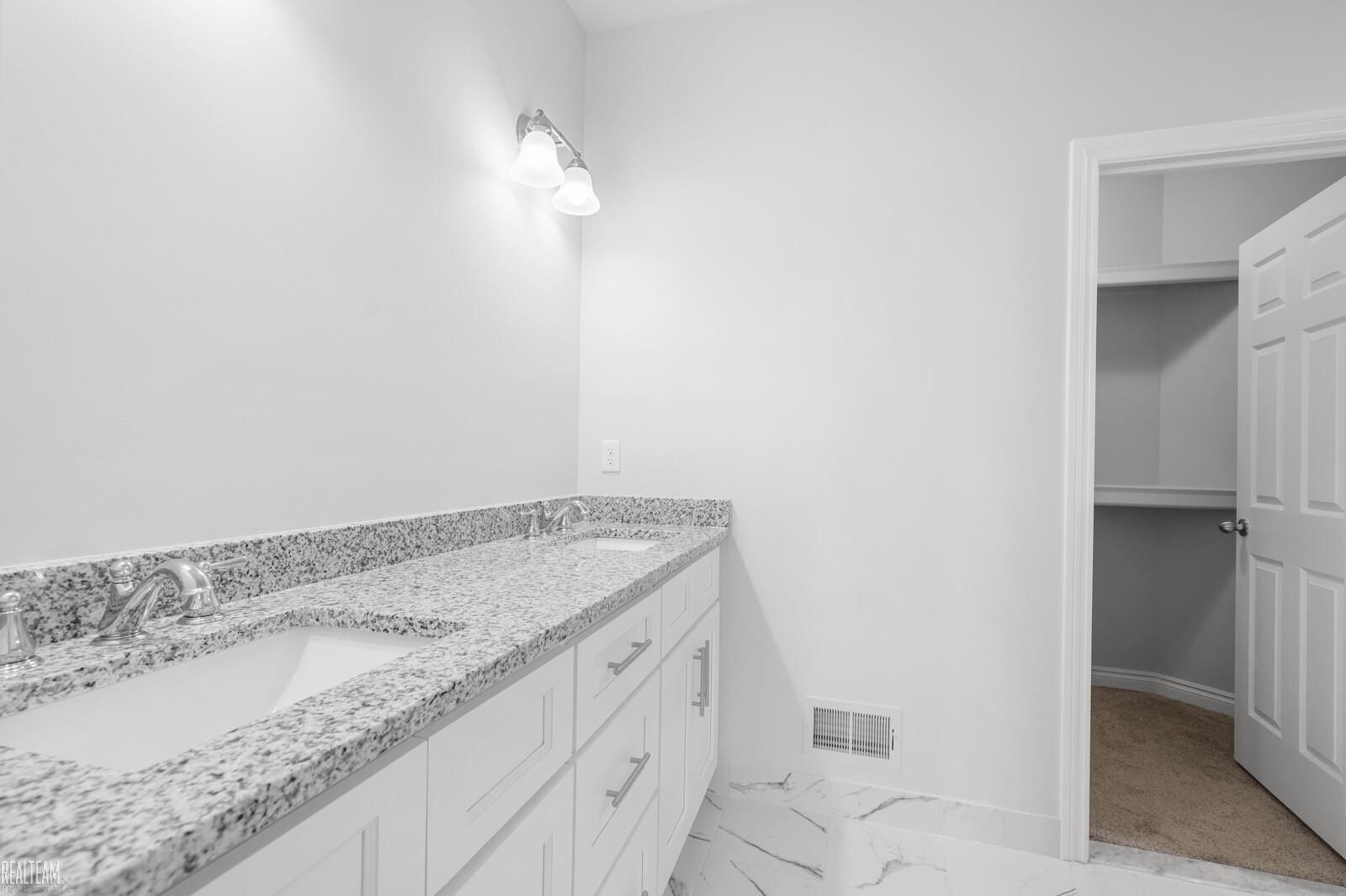 48810 Birmingham. Chesterfield, MI 48047