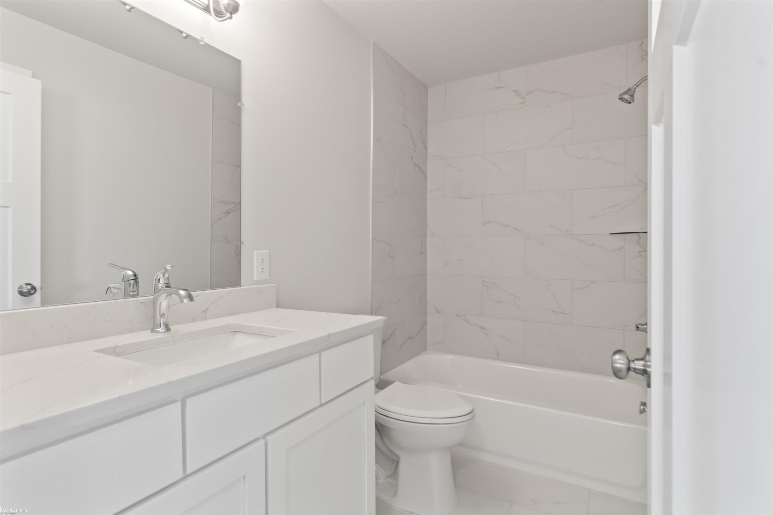 26161 Juliagrove. New Baltimore, MI 48051