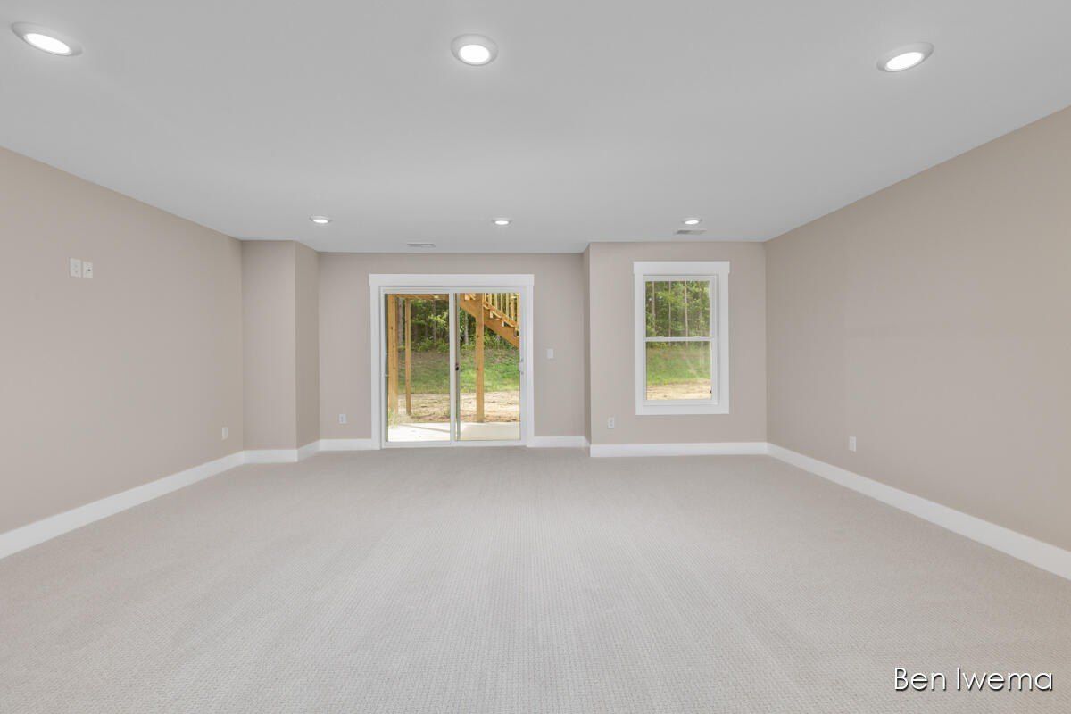 9026 Weston Drive. Coopersville, MI 49404