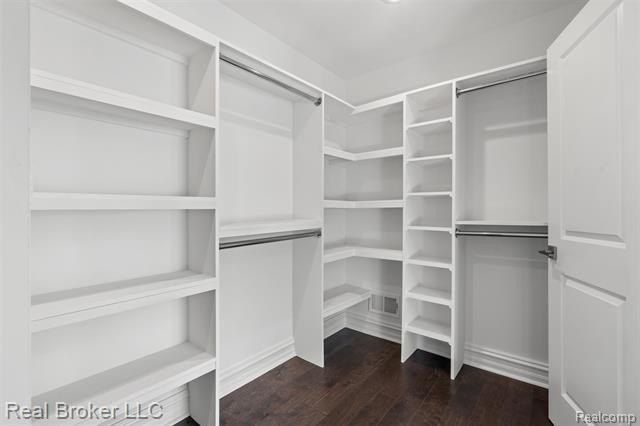 38165 Cherry Lane. Harrison Township, MI 48045