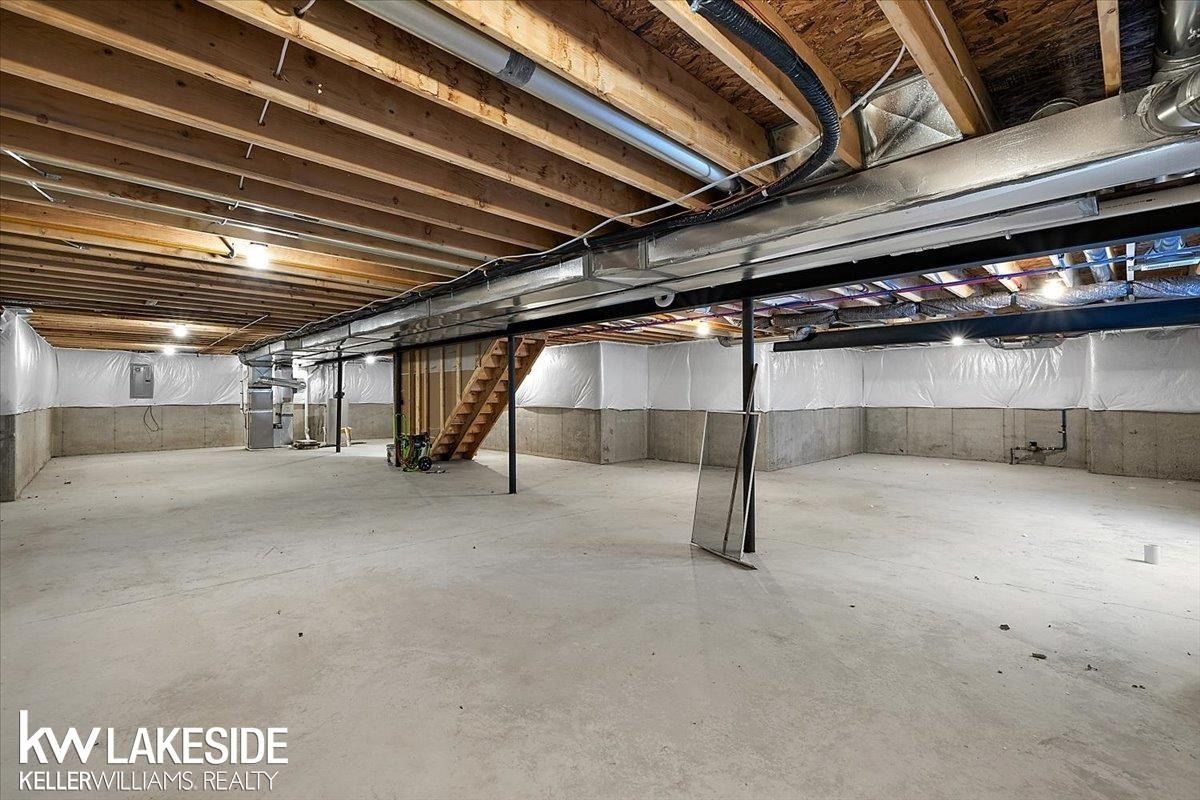 28324 Nadia. Chesterfield, MI 48047