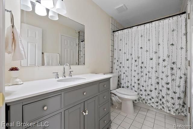 6640 Lemon Road. Bancroft, MI 48414