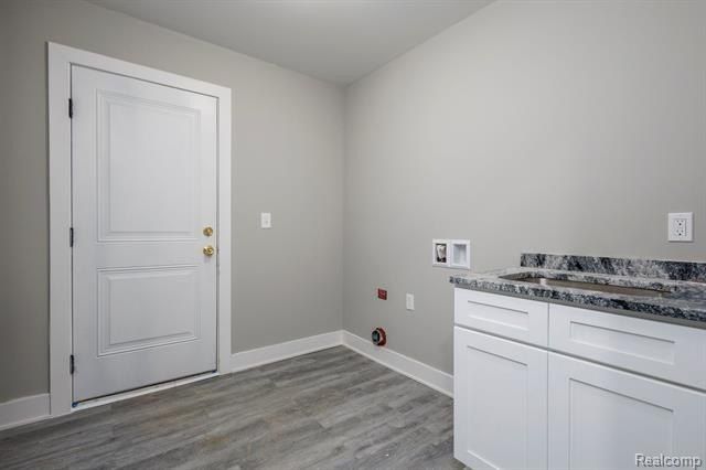 2367 Baltimore. Davison, MI 48423