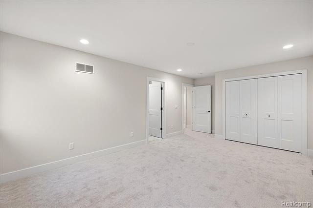 2921 Walsh Drive. Rochester Hills, MI 48309