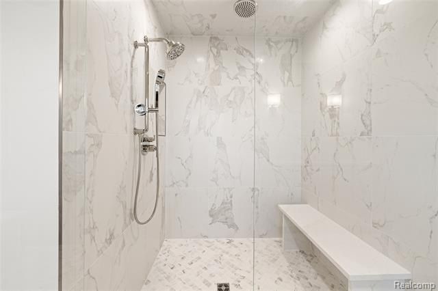 2802 Heathfield Road. Bloomfield Hills, MI 48301