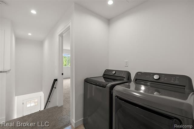 27503 Edward Street. Roseville, MI 48066