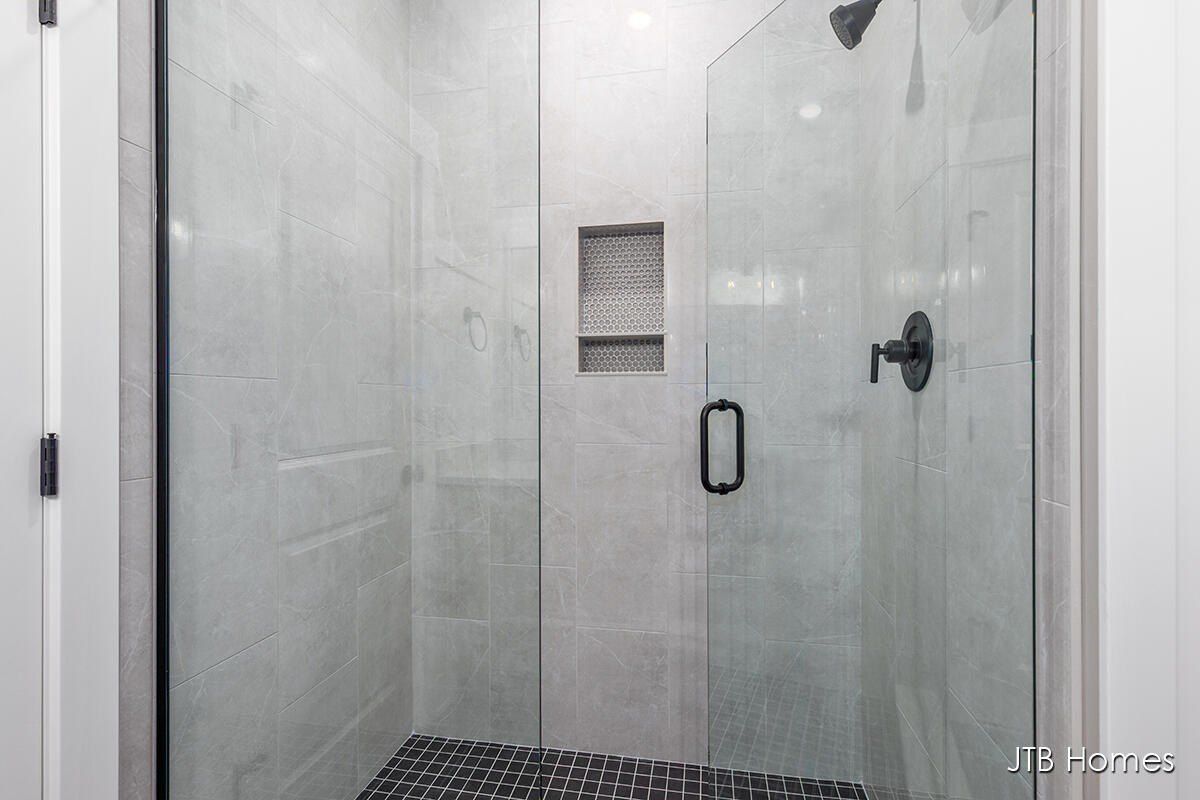 6604 Timber Crest Drive Ne Unit 54. Rockford, MI 49341