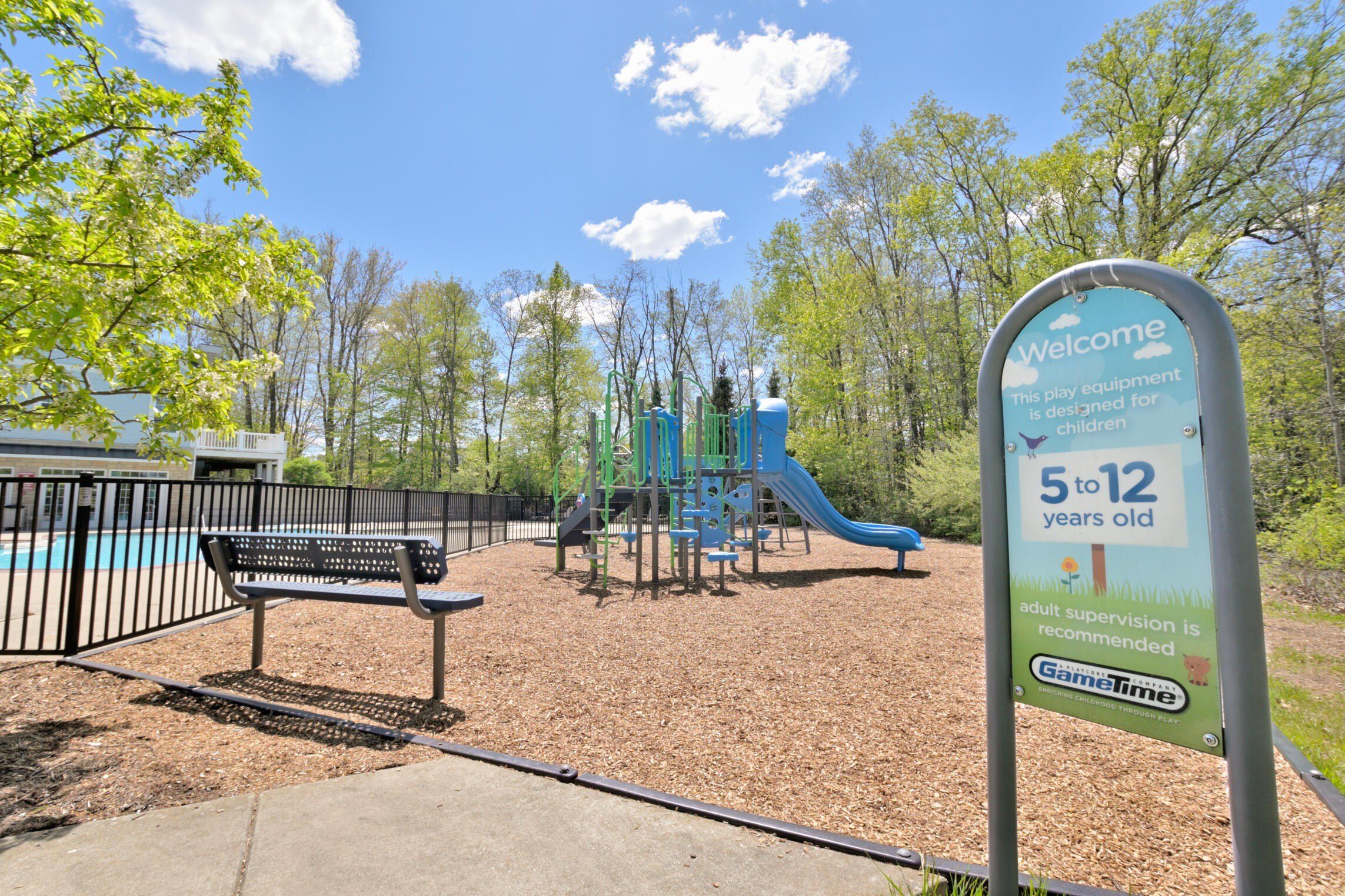 3333 Kings River Street Sw Unit 43. Wyoming, MI 49418